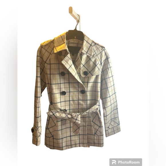 56. Coach Tattersall Ivory Plaid Short Belted Trench Coat, Size XS - Picture 3 of 9